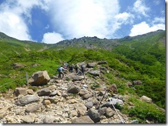 2-09登山道にはロープが張ってあります