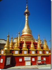2-18黄金の仏塔