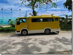 02登山口まで車を乗り換えます