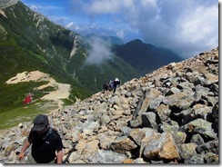 3-19ガレの登山道