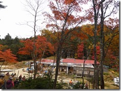 2-13南御室小屋が見えてきました今日の宿泊箇所ですが台風がきているので前に進んで消化しました