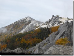 2-21薬師岳を目指します独特の山容ですね