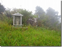 1-06清栄山山頂の山の神