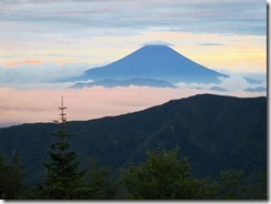 3-01富士山に帽子が・・・