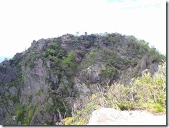 1-13後傾山から傾山本峰を望む