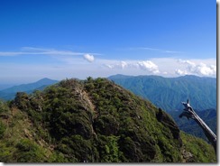 1-19傾山から大崩山方面を望む