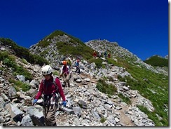 2-28チョット緩やかな登山道