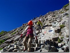 2-13登ったとおもったら岩場の下り、緊張の糸を緩めないように。