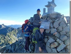 3-10日本で3番目に高い奥穂高岳(3190m)にて登頂写真