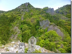 14岩峰のうえから津波戸山