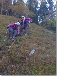 1-12登山口そばの急登、行きはよいよい、帰りは怖い