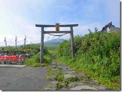 ５　月山本宮　月山はまだ見えない