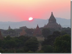 3-20シュエサンドー・パゴダで夕陽鑑賞