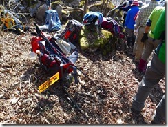 21稜線(高岳分岐)にザックをデポしました