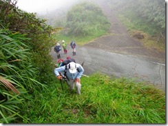 1-03いきなりの急登を登山開始