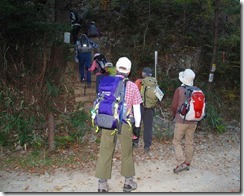 05いきなり急登が始まる