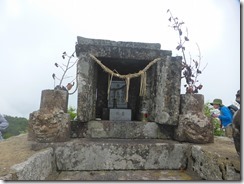 1-06山頂の権現神社