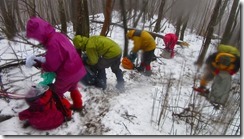 19積雪が無くなり、アイゼンを外す