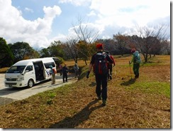 19福城寺の駐車場に無事下山