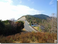 01空の公園より天空ロード元越山登山口を見る