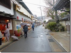 03　朝早いので人もまばら