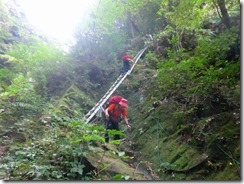 1-11でも、雷雨になり下山