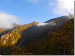 08　展望台からみる景観、向こうは天狗尾根