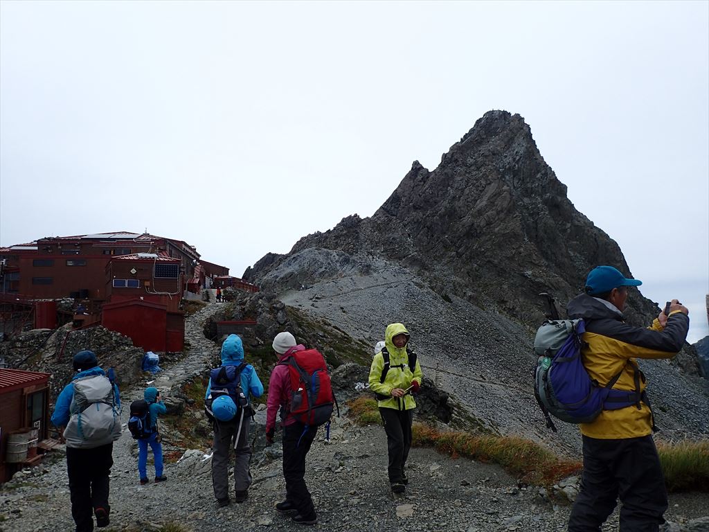 山のサロン 山旅の企画 サンサン山倶楽部 サンサン山倶楽部では 山行の企画立案 募集を行っています 登山やツアーに関してのご相談は ぜひ サンサン山倶楽部へご相談下さい